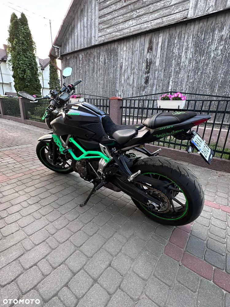 Yamaha MT - 2
