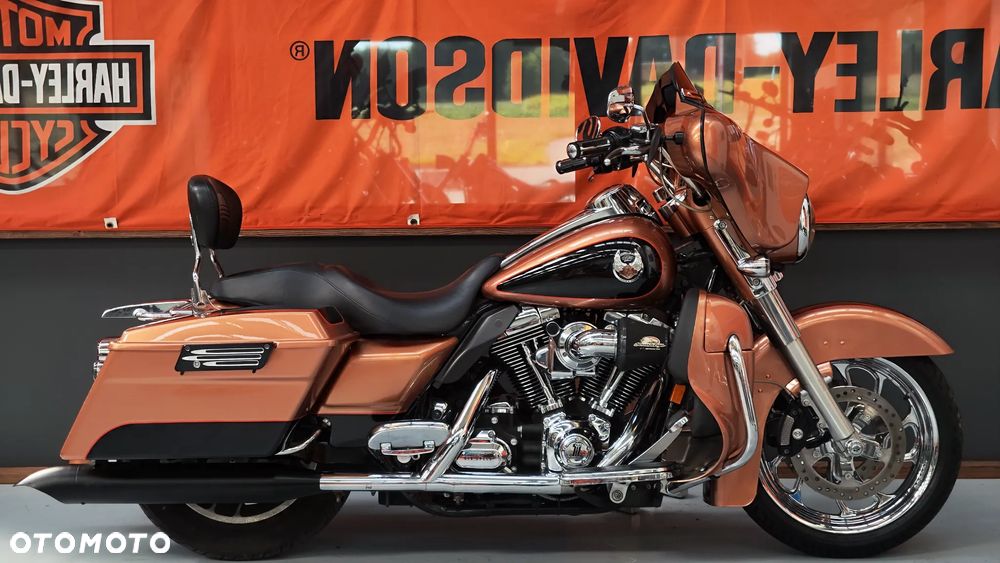 Harley-Davidson Touring Street Glide - 33