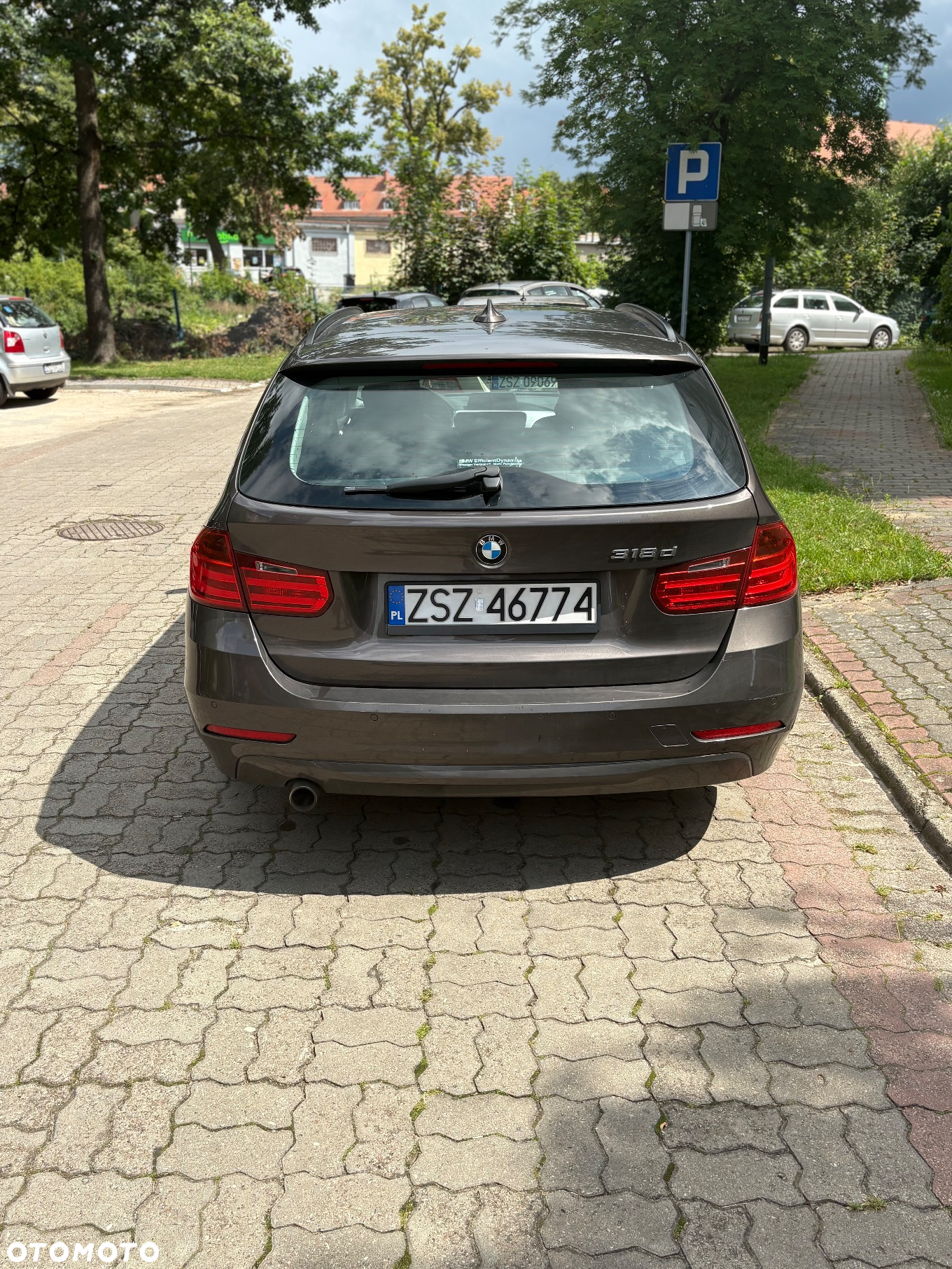 BMW Seria 3 318d Touring Blue Performance Luxury Line - 4