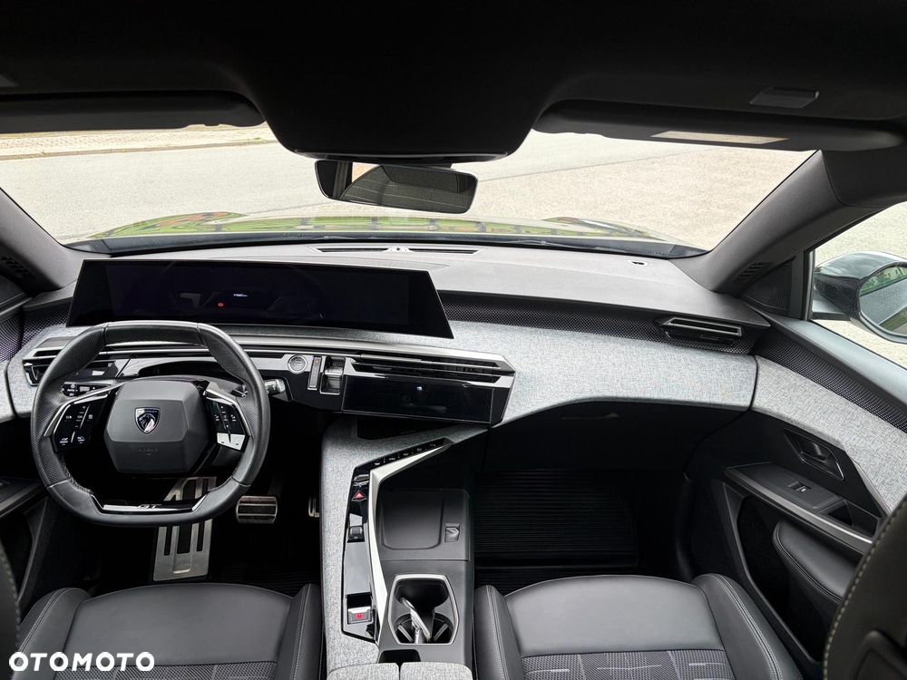Peugeot E-5008 73kWh GT Exclusive - 30