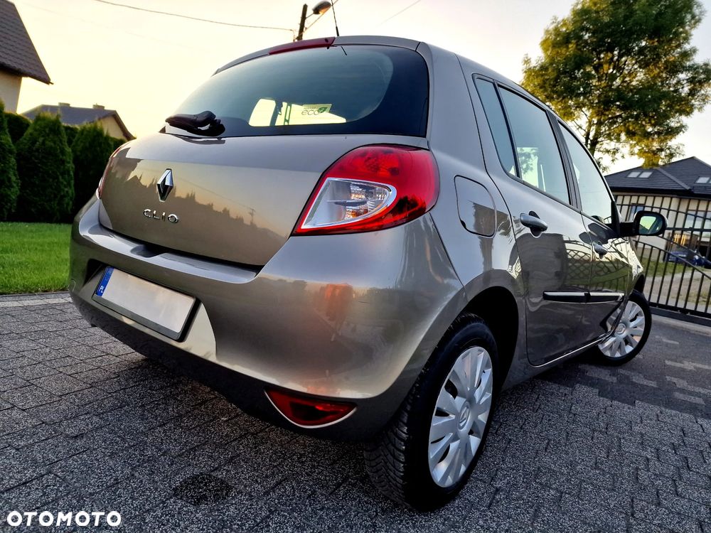 Renault Clio 1.2 16V Dynamique - 9