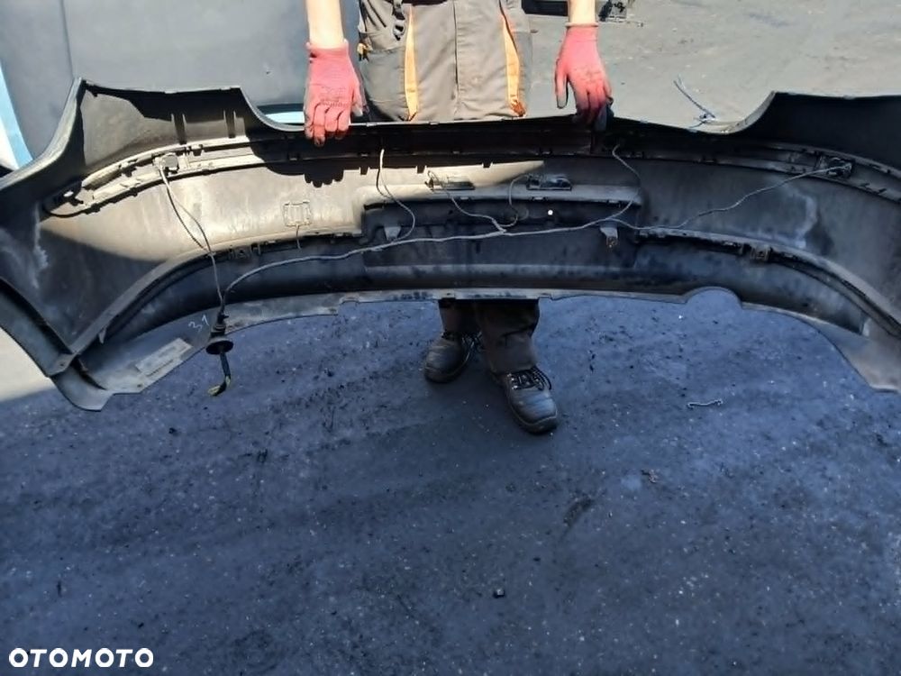 BMW I E87 5D Zderzak tylny kod lakieru 668/9 - 8
