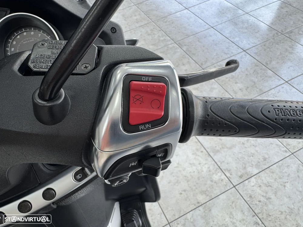 Piaggio MP3 400 HPE - 12