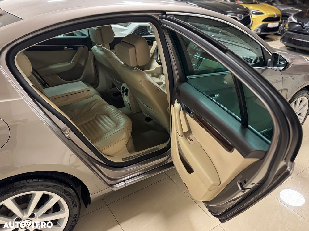 Volkswagen Passat 2.0 TDI Highline - 11