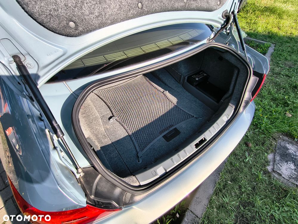 BMW Seria 3 320i - 27