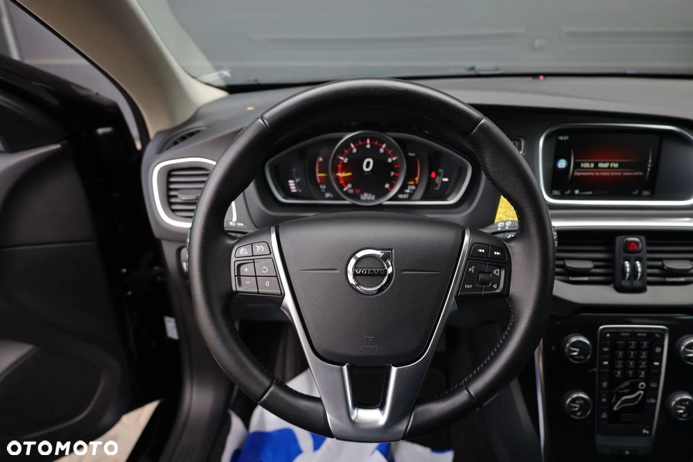 Volvo V40 T2 Inscription - 10