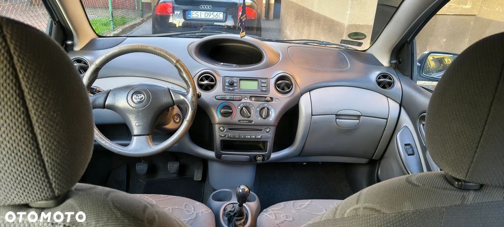 Toyota Yaris 1.3 Luna - 8