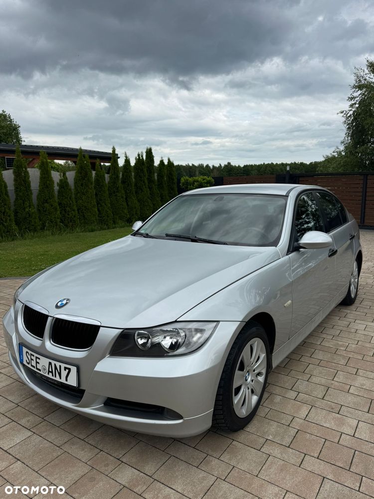 BMW Seria 3 320i - 3
