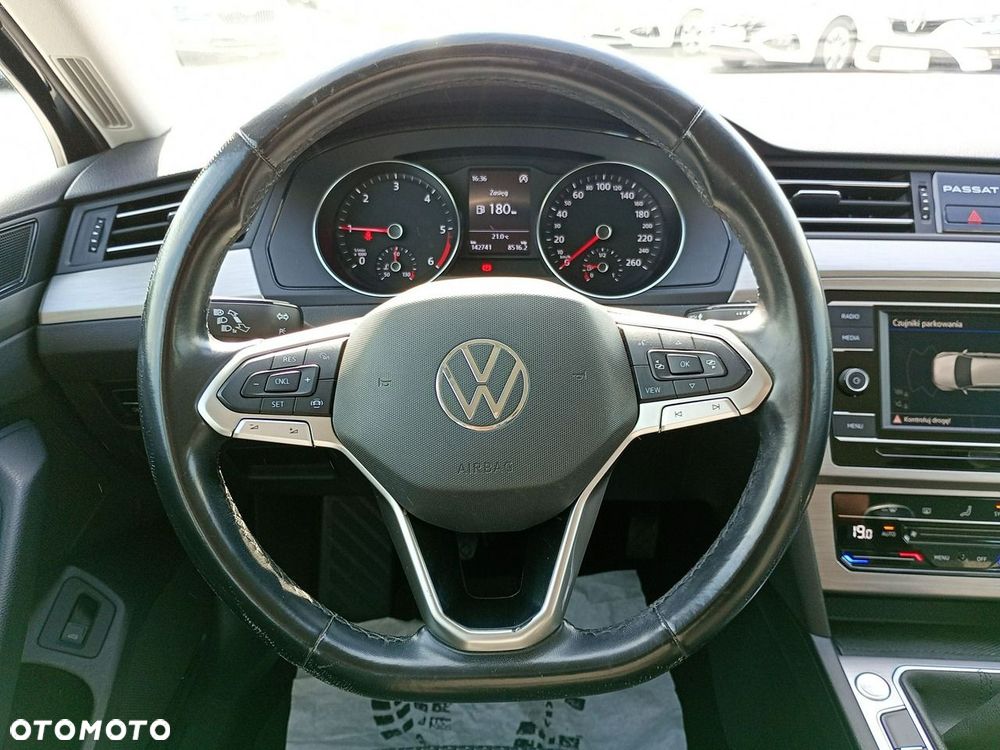 Volkswagen Passat Variant 2.0 TDI EVO Essence - 12