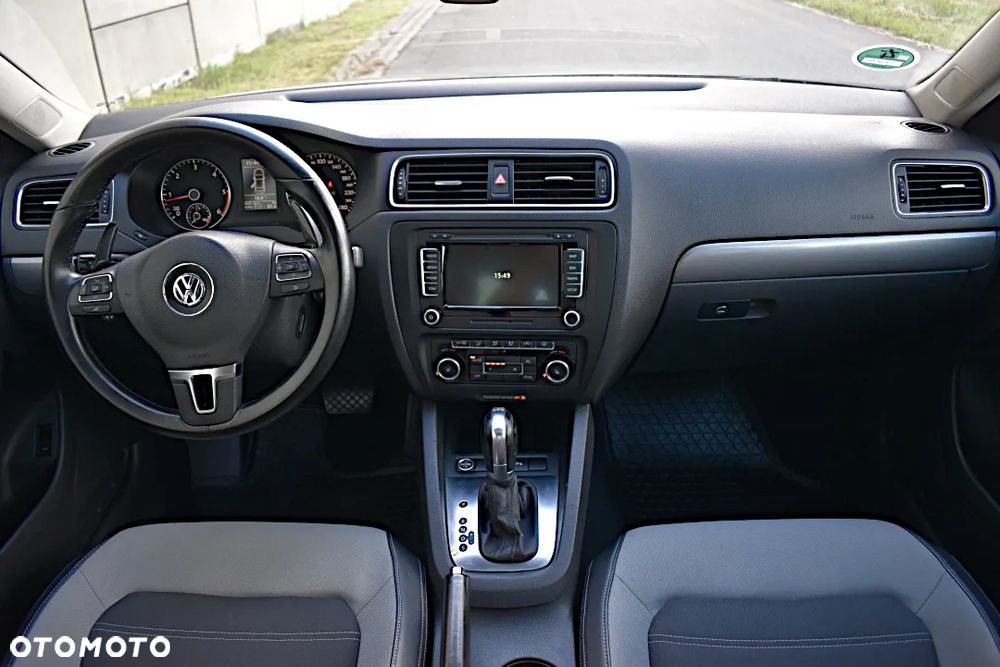 Volkswagen Jetta - 6