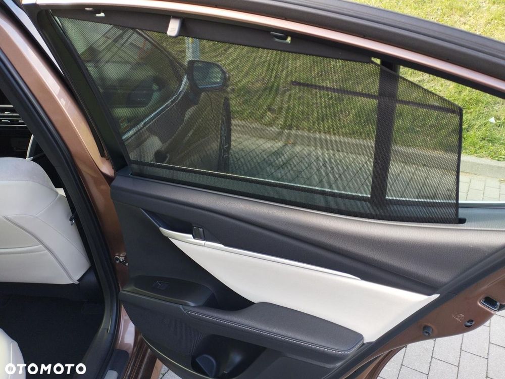 Toyota Camry - 20