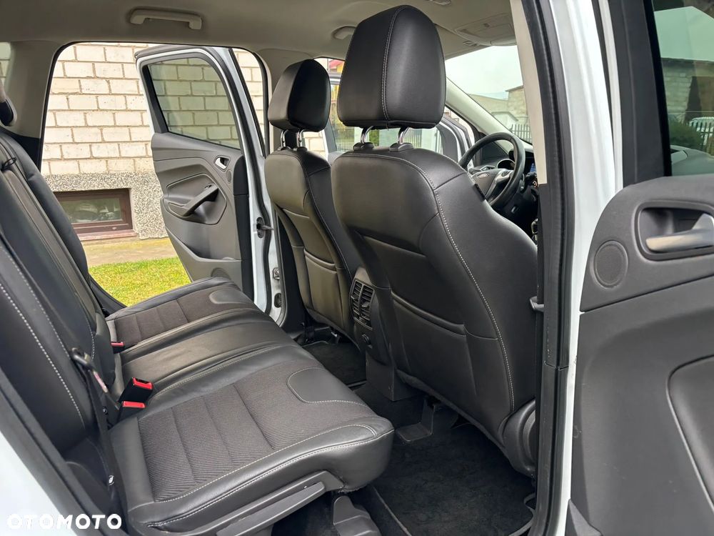 Ford Kuga 2.0 TDCi 2x4 Titanium - 15