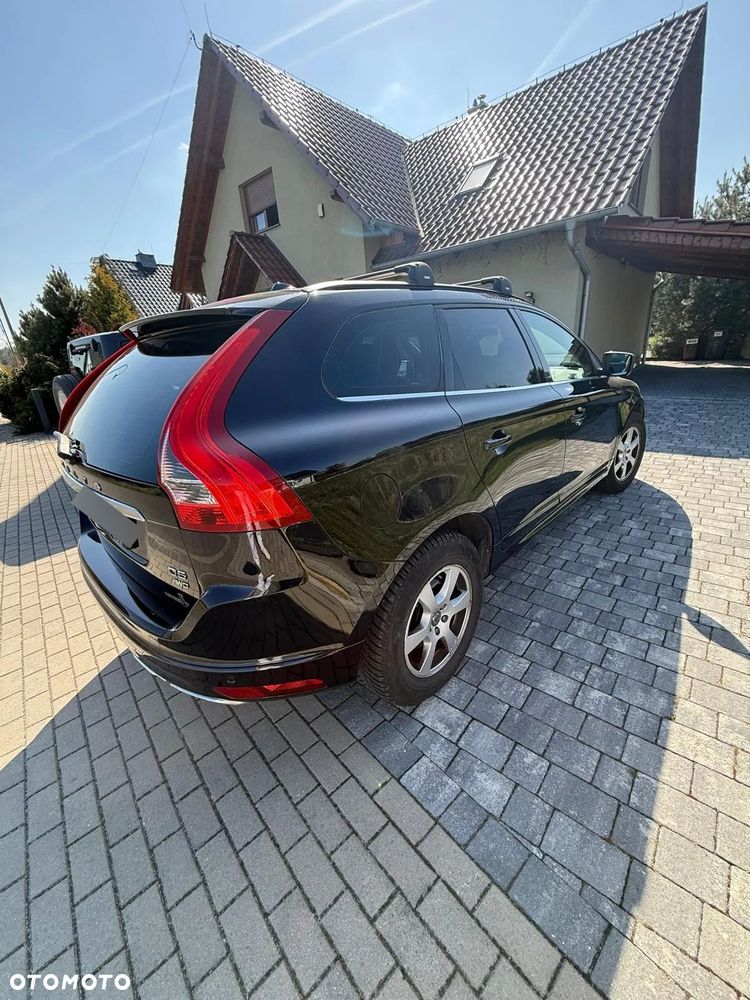 Volvo XC 60 D5 AWD Momentum - 4