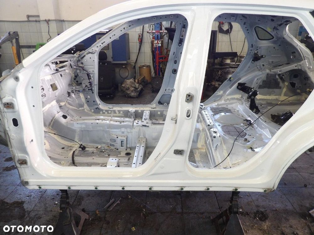 MAZDA CX-3 LIFT PRÓG LEWY 25D - 1