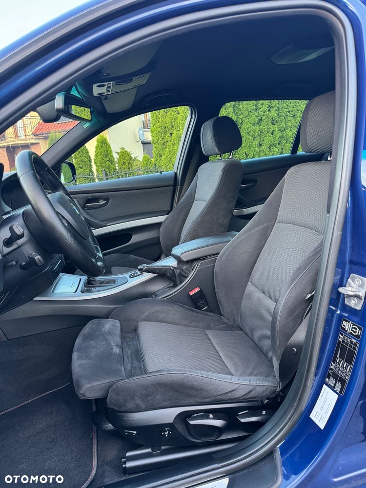 BMW Seria 3 320d DPF Edition Sport - 14