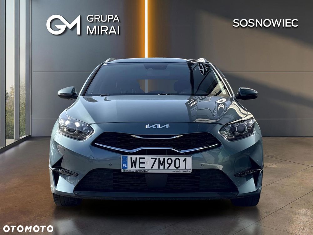 Kia Ceed - 8