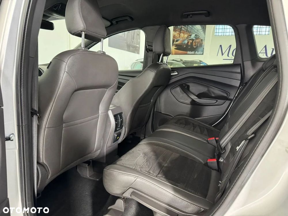 Ford Kuga 2.0 TDCi FWD ST-Line - 22