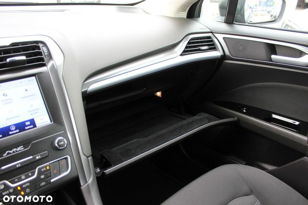 Ford Mondeo SW 2.0 Hybrid Trend - 32