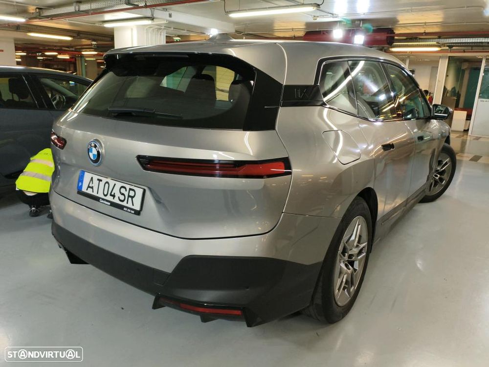 BMW iX xDrive 40 - 4