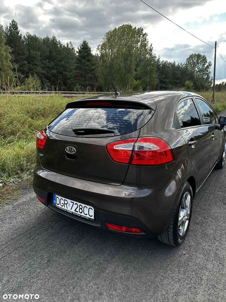 Kia Rio - 6