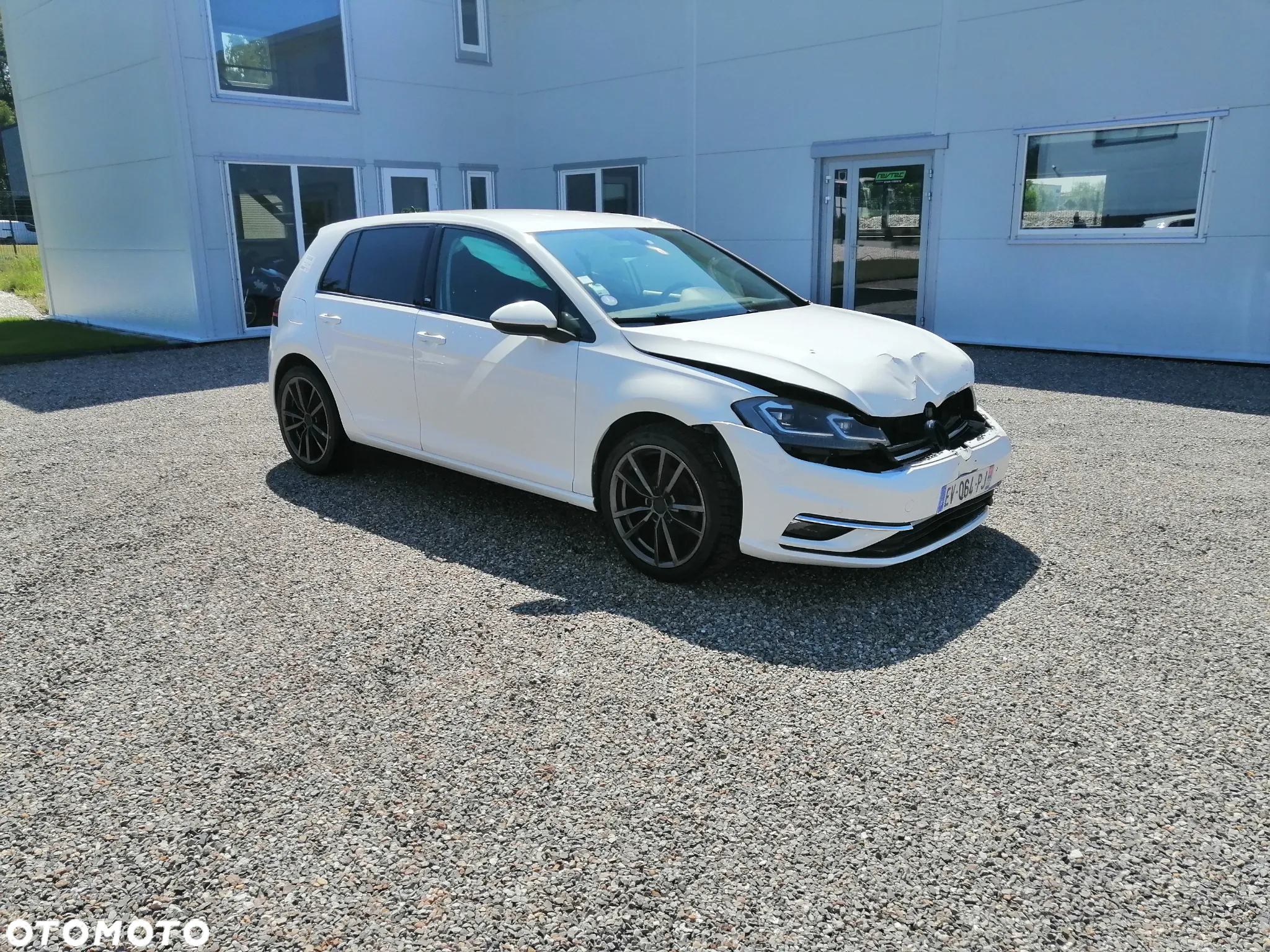 Volkswagen Golf 1.0 TSI Sound - 2