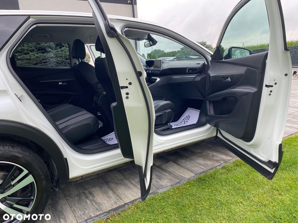 Peugeot 3008 1.2 PureTech GPF Allure S&S EAT8 - 15