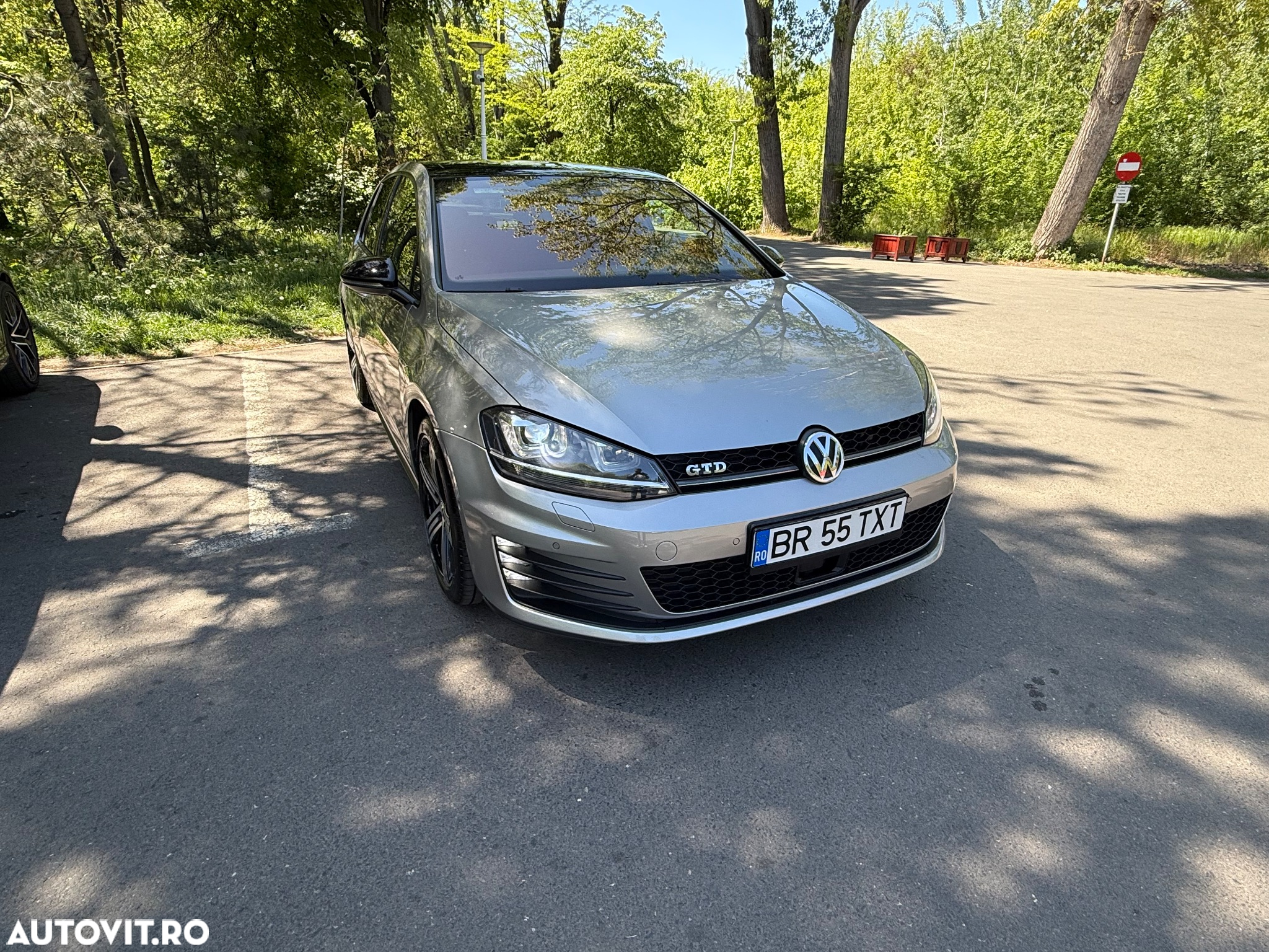 Volkswagen Golf 2.0 TDI DPF BMT DSG GTD - 2