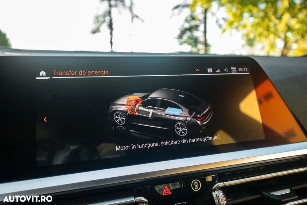 BMW Seria 3 330d xDrive AT MHEV - 35