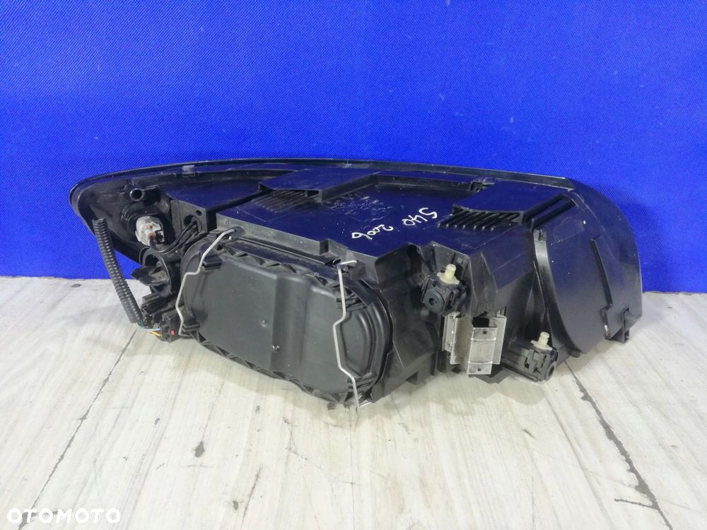 Volvo V50 S40 lampa reflektor przód przednia lewa Europa 04/07 - 2