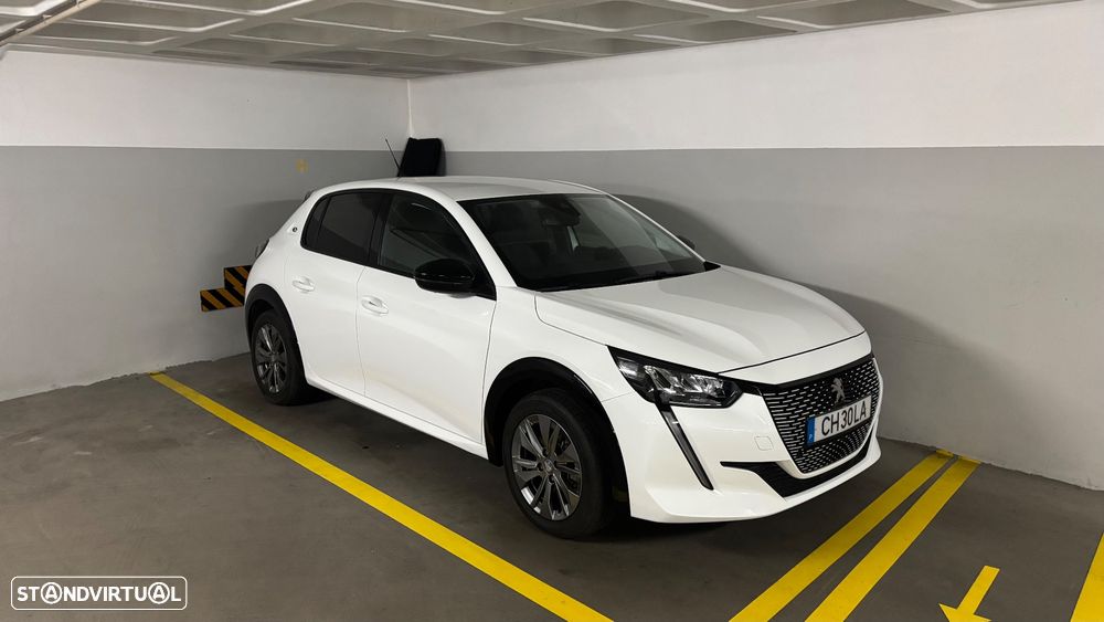 Peugeot e-208 Allure Pack - 1