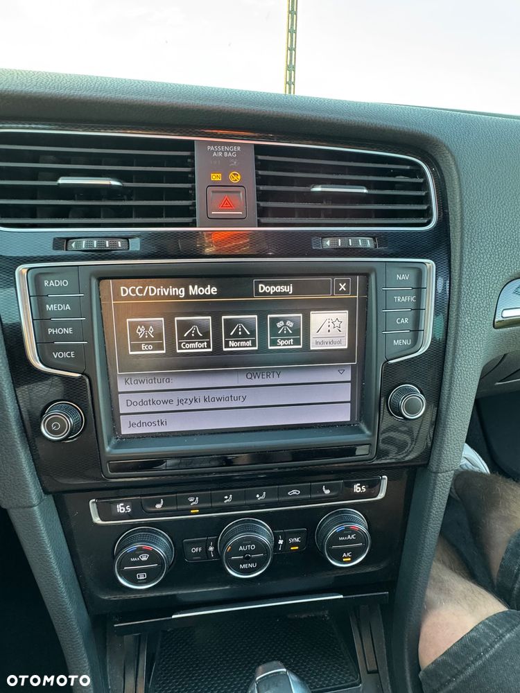 Volkswagen Golf - 18