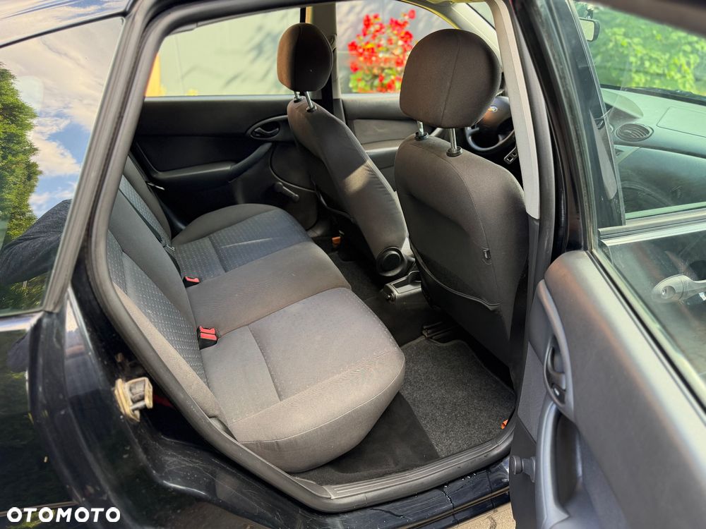 Ford Focus 1.6 Futura - 9