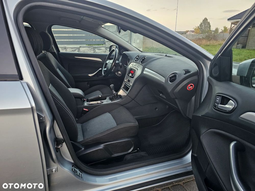 Ford Mondeo - 9