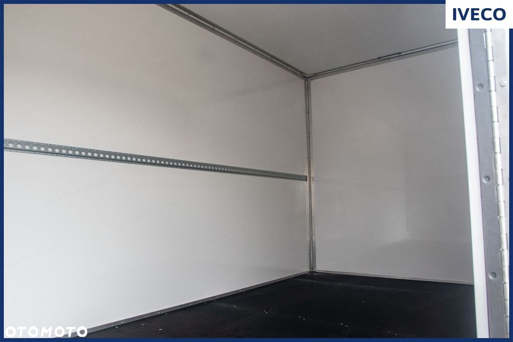 Iveco Daily 35S18 Kontener 8EP + Winda 3.0 180KM - 15