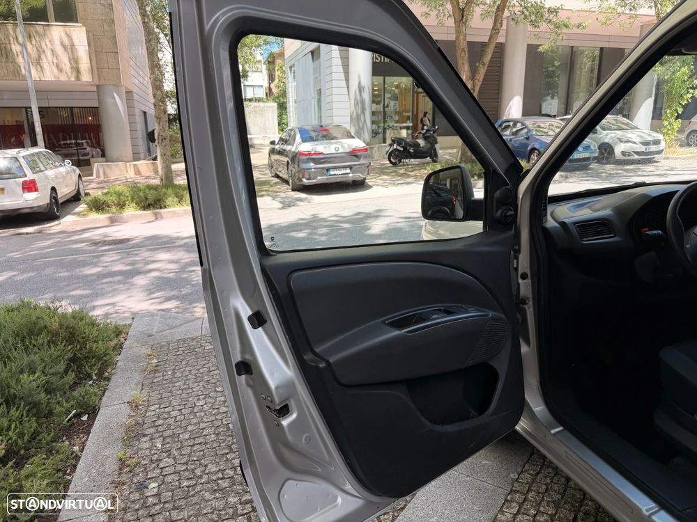 Fiat Doblo 1.3 M-Jet 7L Start&Stop - 11