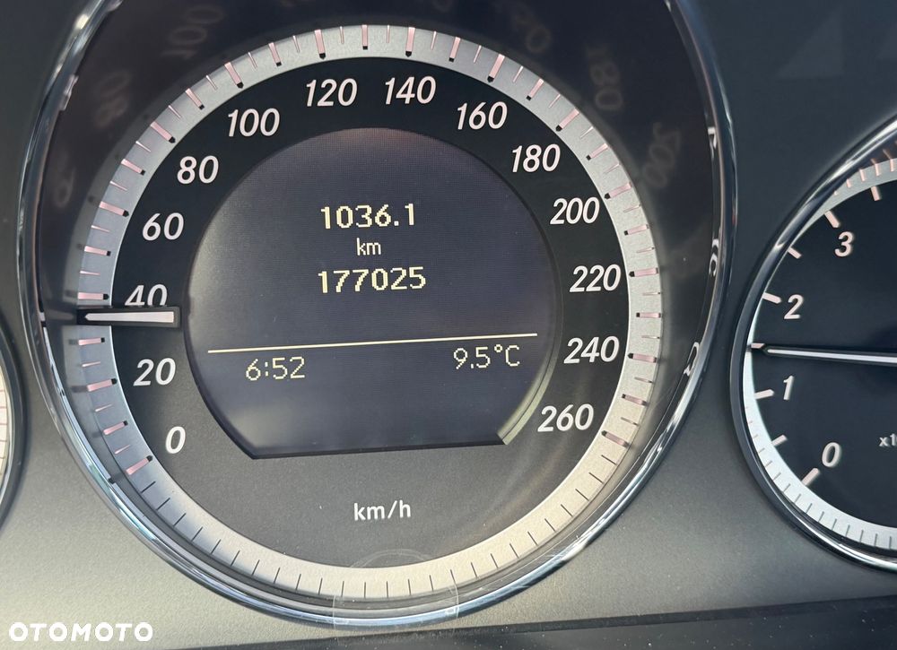 Mercedes-Benz Klasa C 200 (BlueEFFICIENCY) Elegance - 7