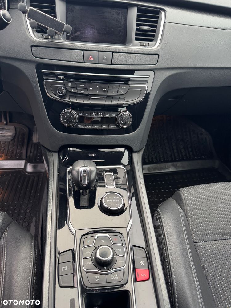 Peugeot 508 Hybrid4 - 14