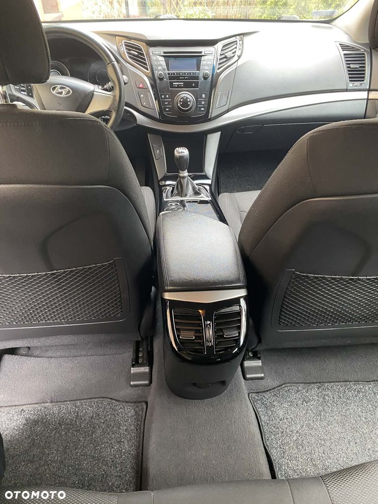 Hyundai i40 Kombi blue 1.6 Classic - 8