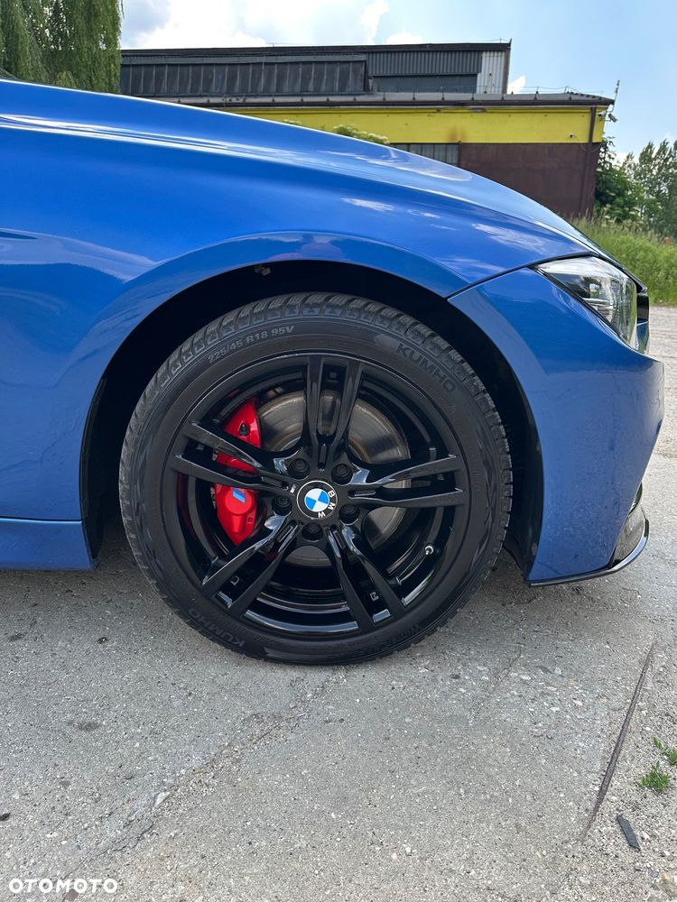 BMW Seria 3 330i M Sport sport - 10