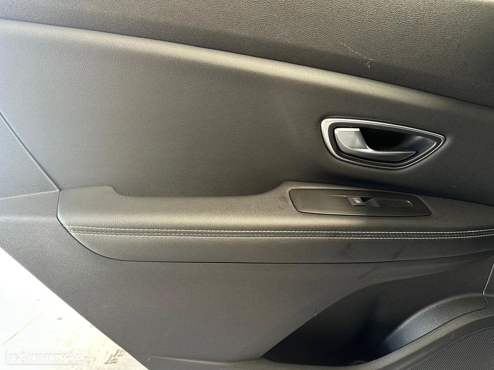 Renault Grand Scénic 1.5 dCi Intens EDC SS - 21