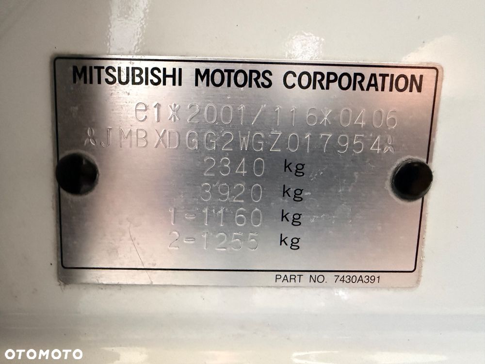 Mitsubishi Outlander Intense + - 25