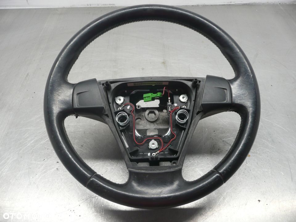 VOLVO C30 HB 3D 06-09 (2009r) KIEROWNICA - 1
