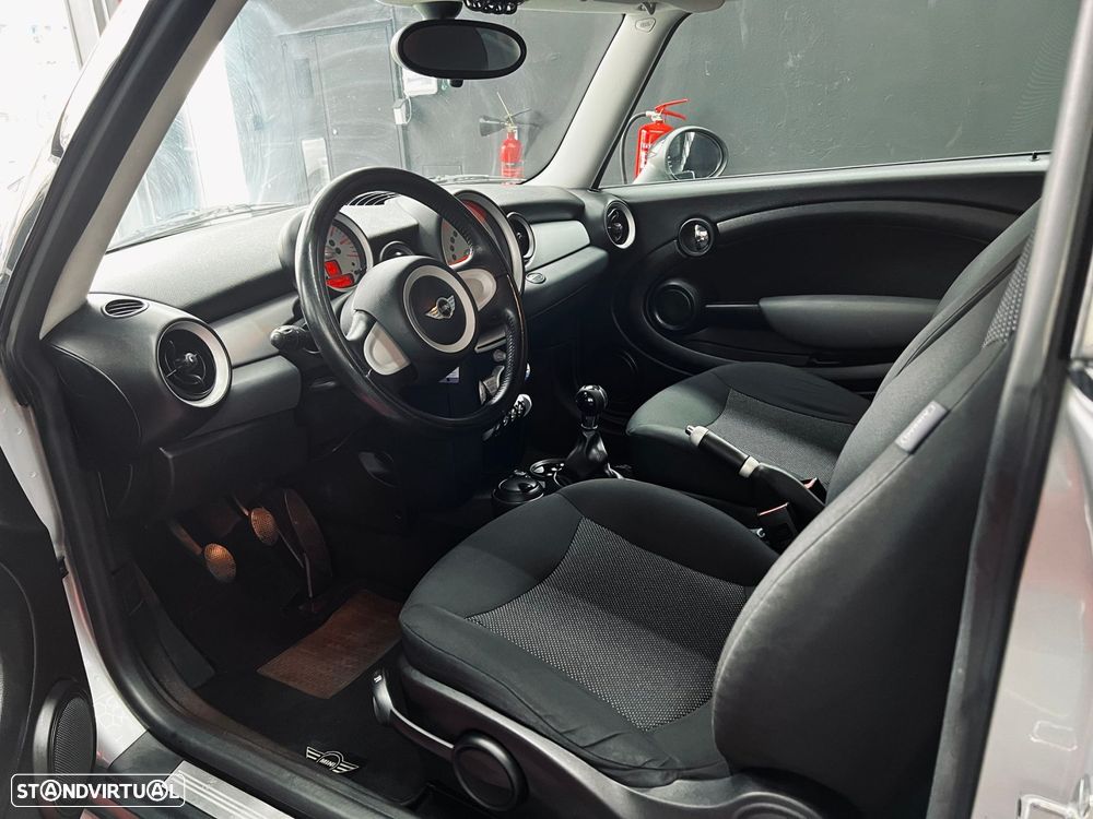 MINI 3 Portas Cooper D - 11