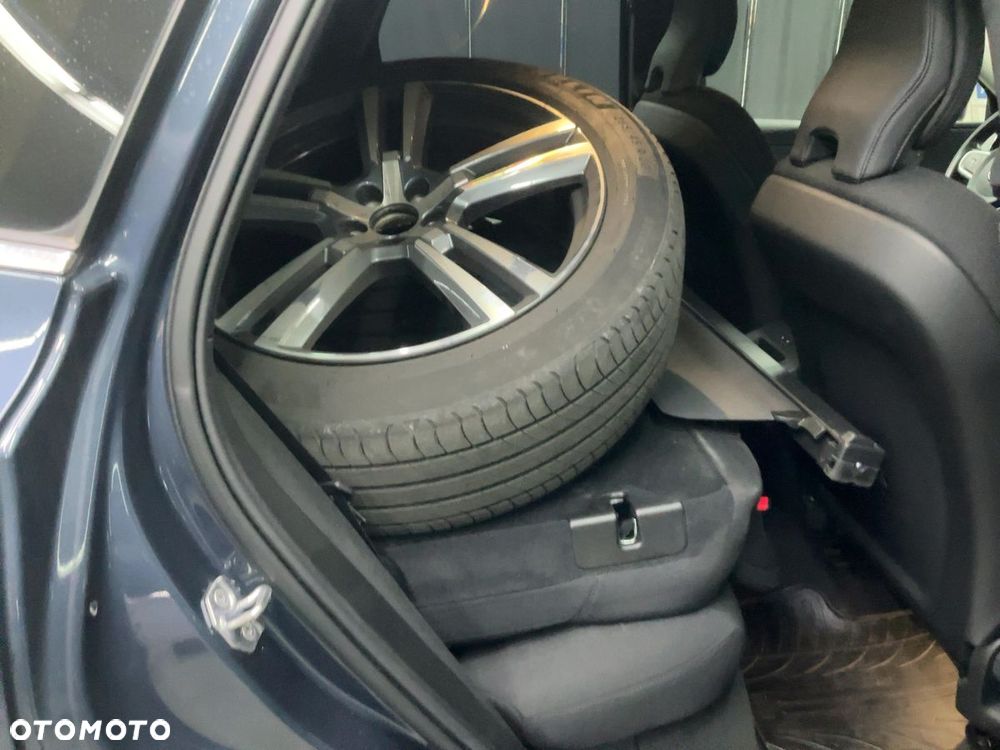 Volvo XC 60 B4 D AWD Momentum Pro - 7