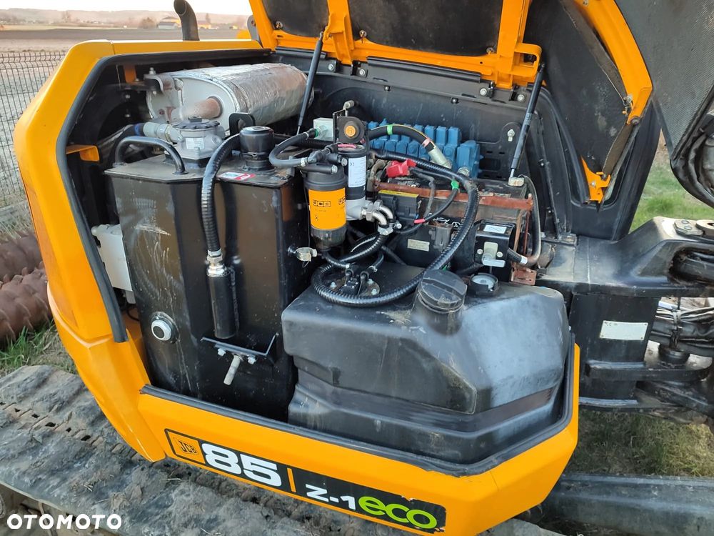 JCB 85Z-1 - 9
