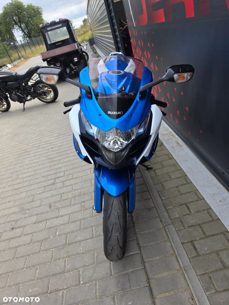 Suzuki GSX-R - 34