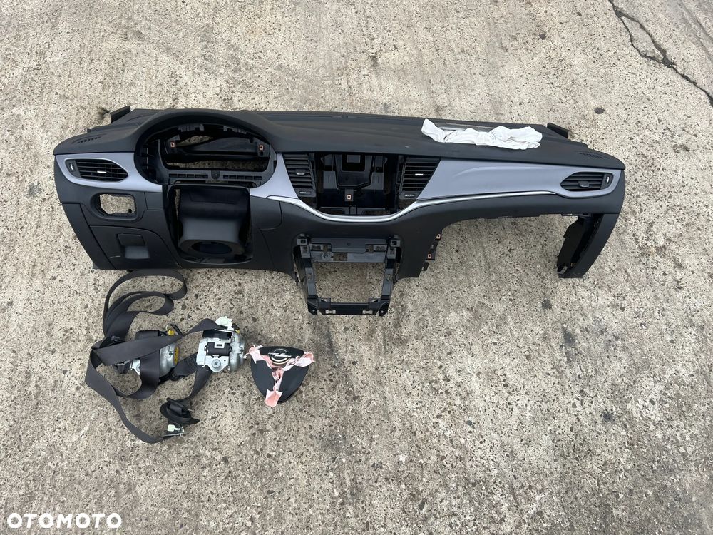 Dekor deski Opel Astra K V - 1