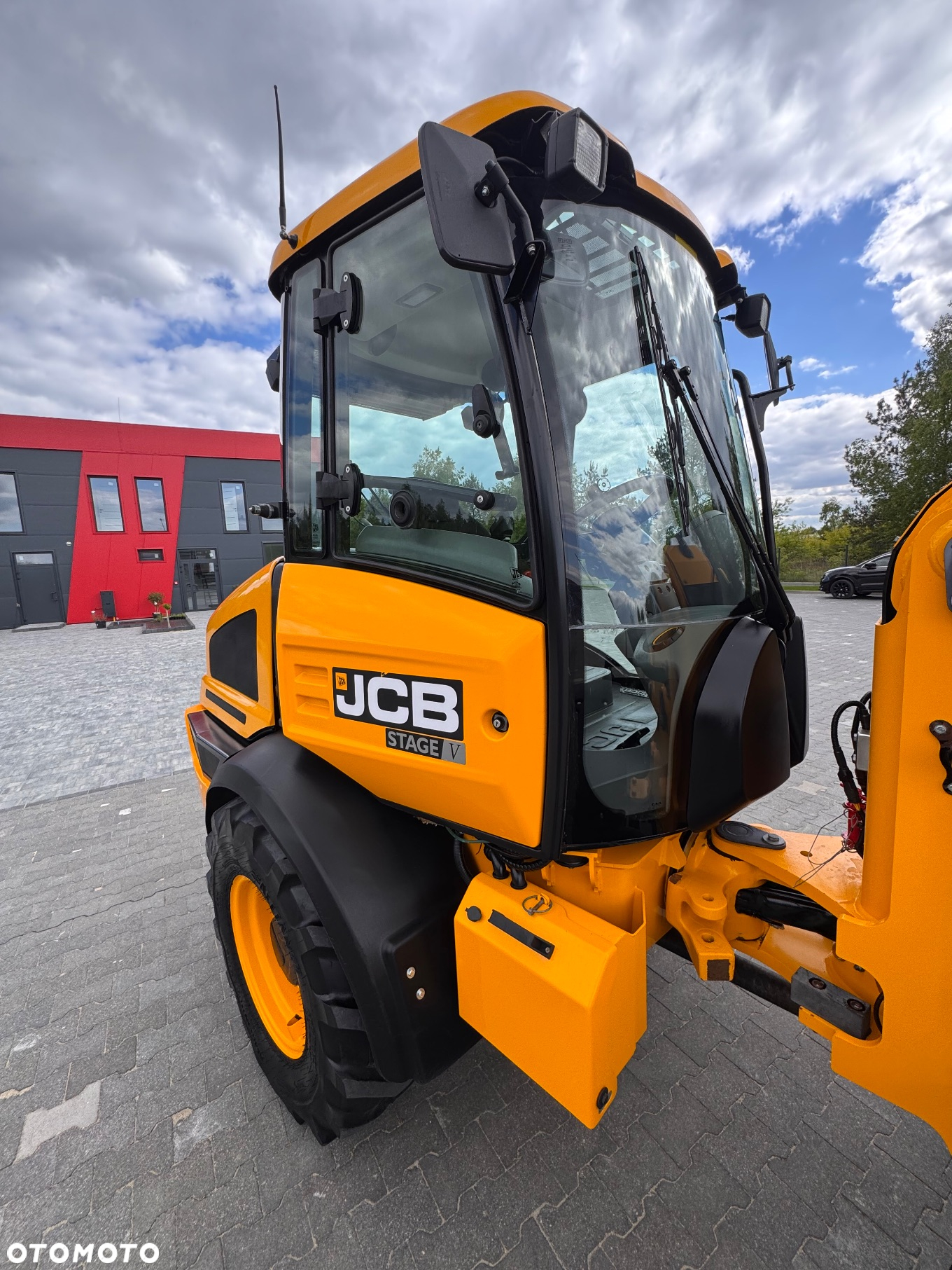 JCB TM 220 |przegubowo-teleskopowa | 2019r| 2 łyżki | krokodyl | szybka jazda 40km | - 28