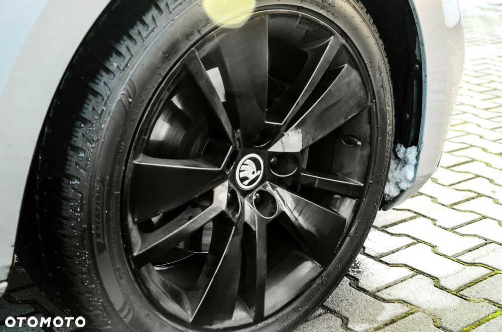 Skoda Superb 2.0 TDI SCR Sportline DSG - 7