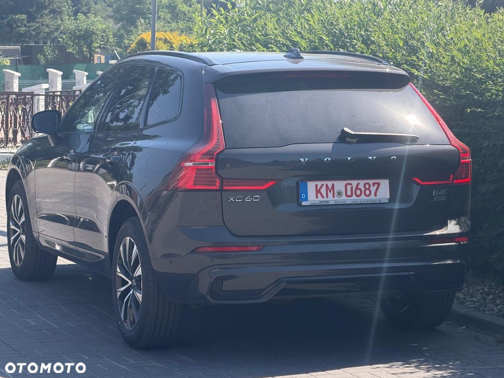 Volvo XC 60 B4 D AWD Geartronic Momentum Pro - 6